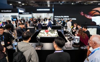 中国影像首登“科技奥斯卡”，光子跃迁以首款8KAI拇指相机定义CES2026