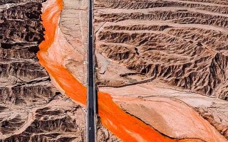 青海315国道旁的“大地之血” 精选