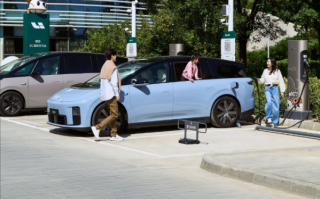 理想汽车宣布超充站单周新增105座 累计突破3400座