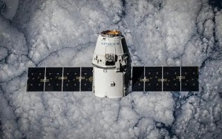 马斯克旗下SpaceX预计2023年营收翻番至572亿元