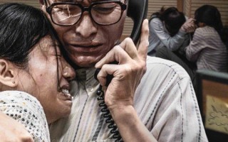 电影《谈判专家》刘德华和彭秀慧角色解析：一对苦命夫妻的无奈和挣扎