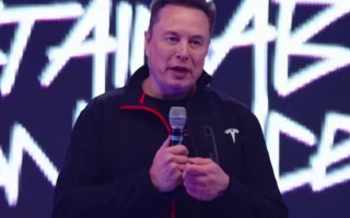 马斯克放出豪言：xAI 最快明年实现通用人工智能，三年内击败对手