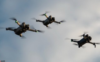 美政府封禁外国无人机引发愤怒，飞手称中国无人机无法替代