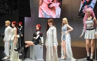 99万机械男友连路都走不稳，优必选的陪伴故事讲得通吗？