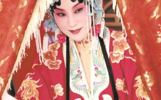 ​8K全景声京剧《锁麟囊》出海步履不停