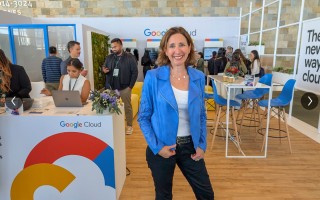 黄仁勋挖角谷歌资深高管，英伟达任命首位 CMO