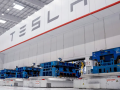 传特斯拉上海工厂电池装配线裁员