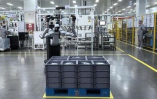 智元机器人：推动通用具身机器人在更多工业场景中实现规模化应用