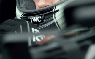 布拉德·皮特新片确定片名！天价F1赛车题材新片《F1》曝海报