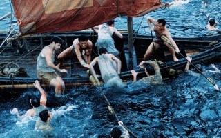 《东极岛》：管虎与费振翔的海洋史诗，如何在戛纳掀起东方血性浪潮？